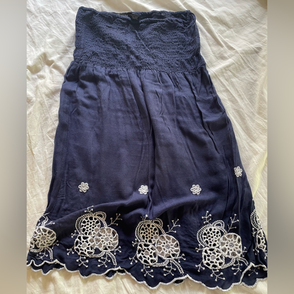 Super cute blue strapless dress
